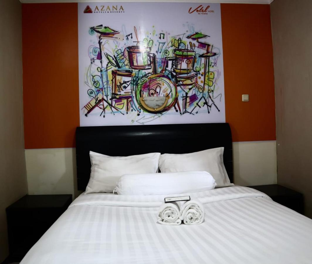 Votel Hotel Tulungagung Kültér fotó