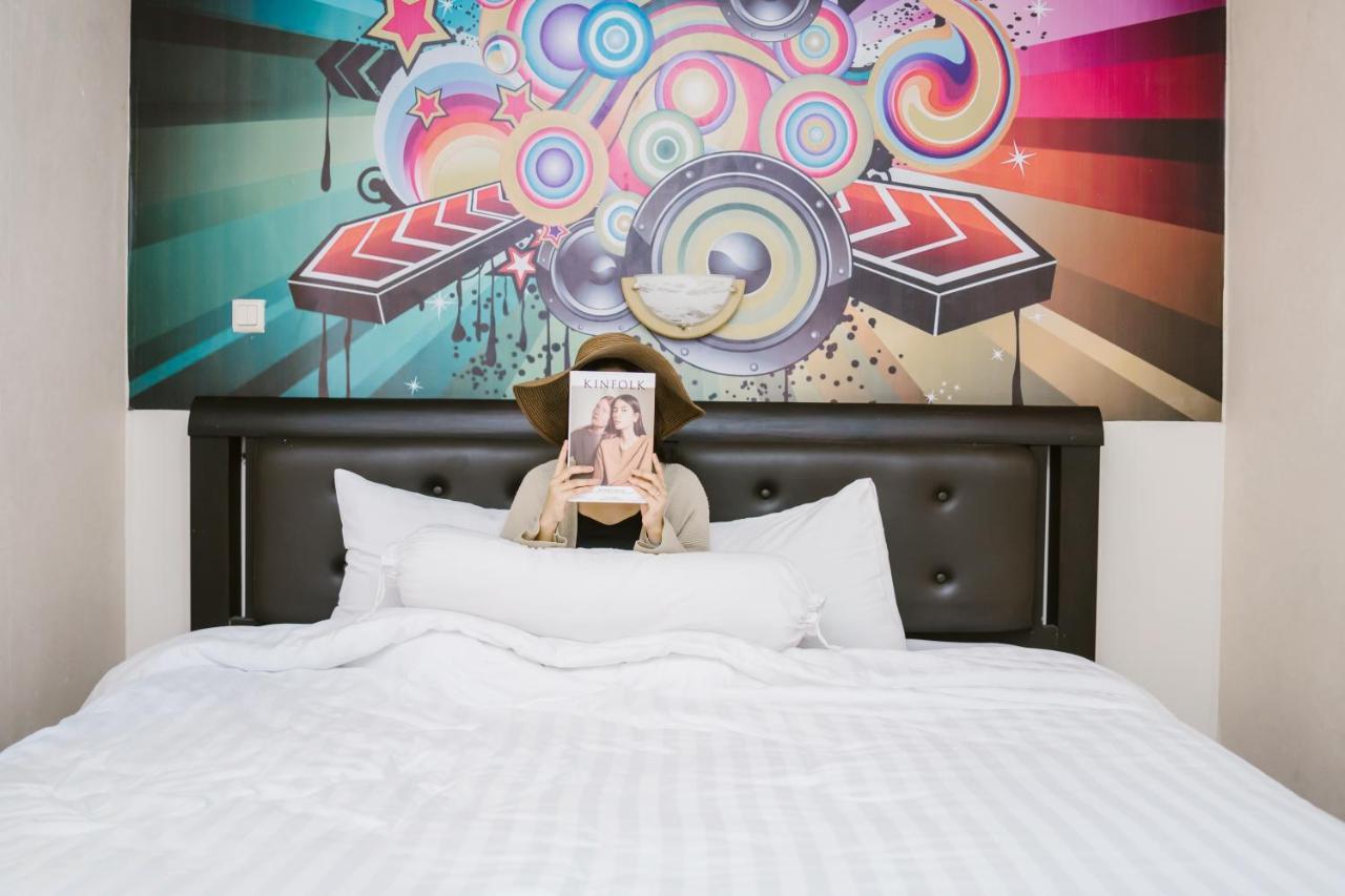 Votel Hotel Tulungagung Kültér fotó
